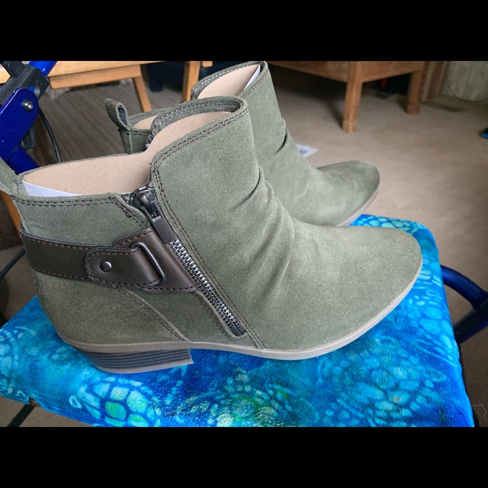 Earth Originals Callista Women’s wide size 10